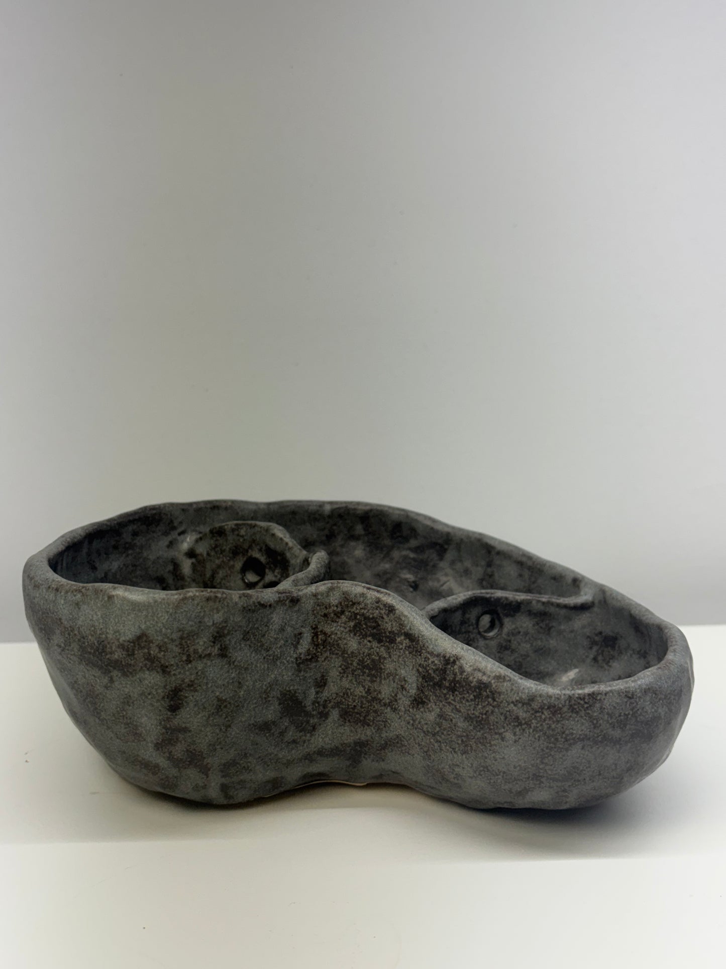 Bog Pot 01 - Grey Strata