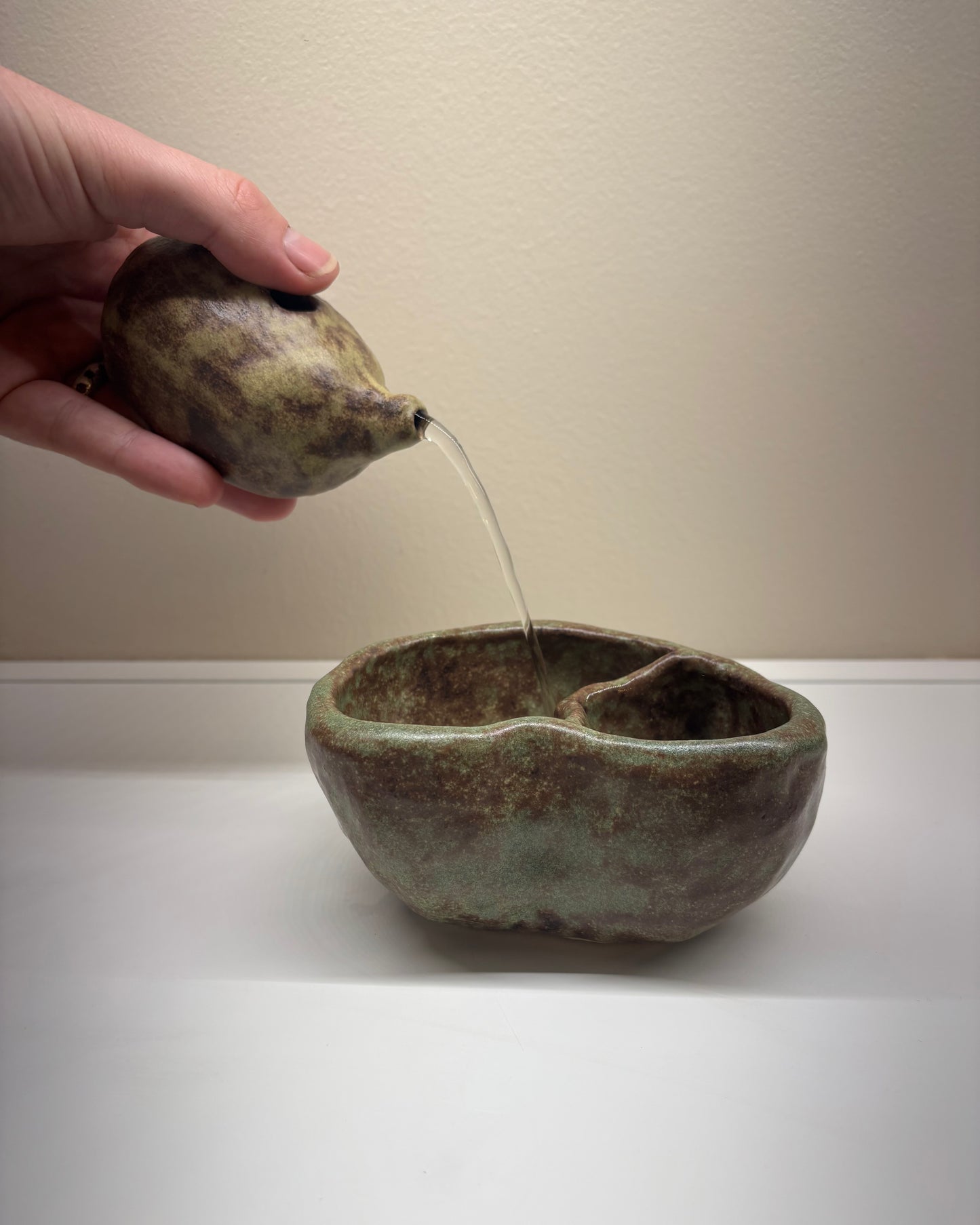 Bog Pot 01 - Mossy Pebble