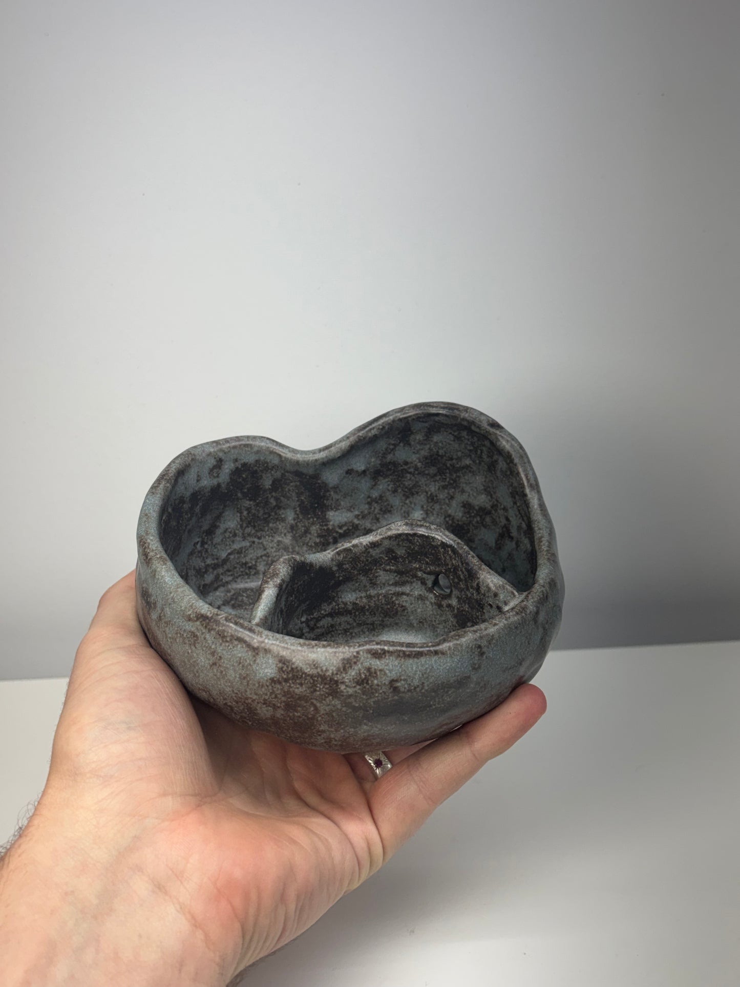 Bog Pot 03 - Grey Rockface