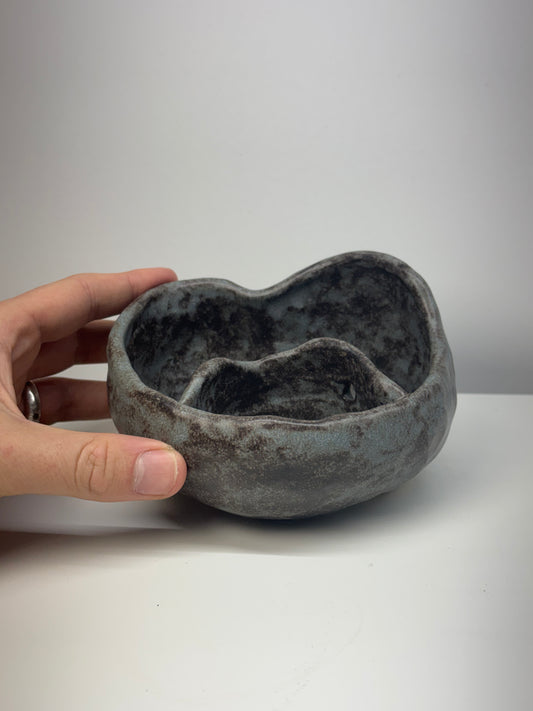 Bog Pot 03 - Grey Rockface