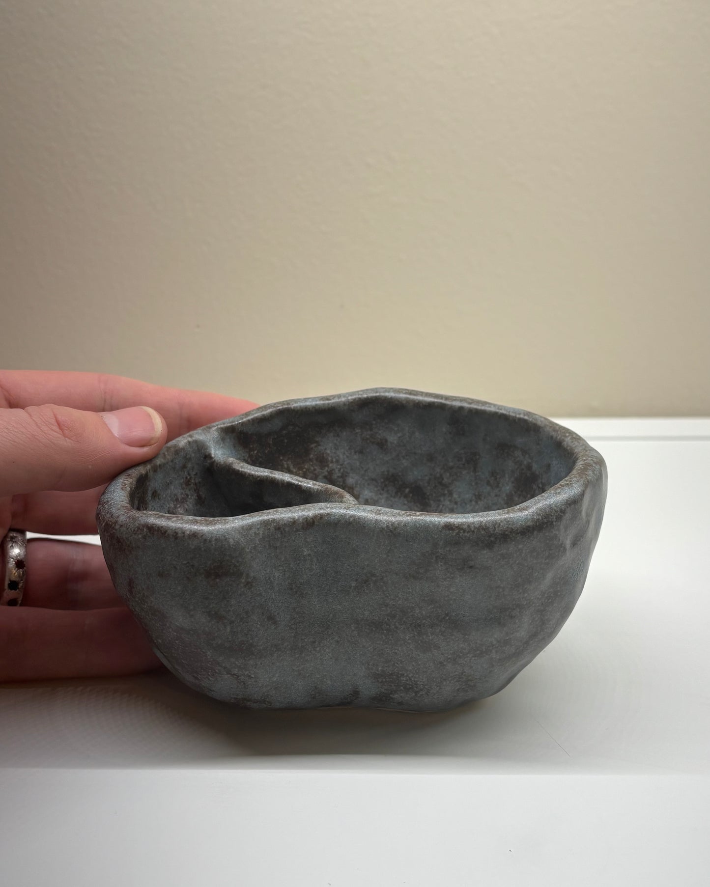 Bog Pot 11 - Rocky Pebble
