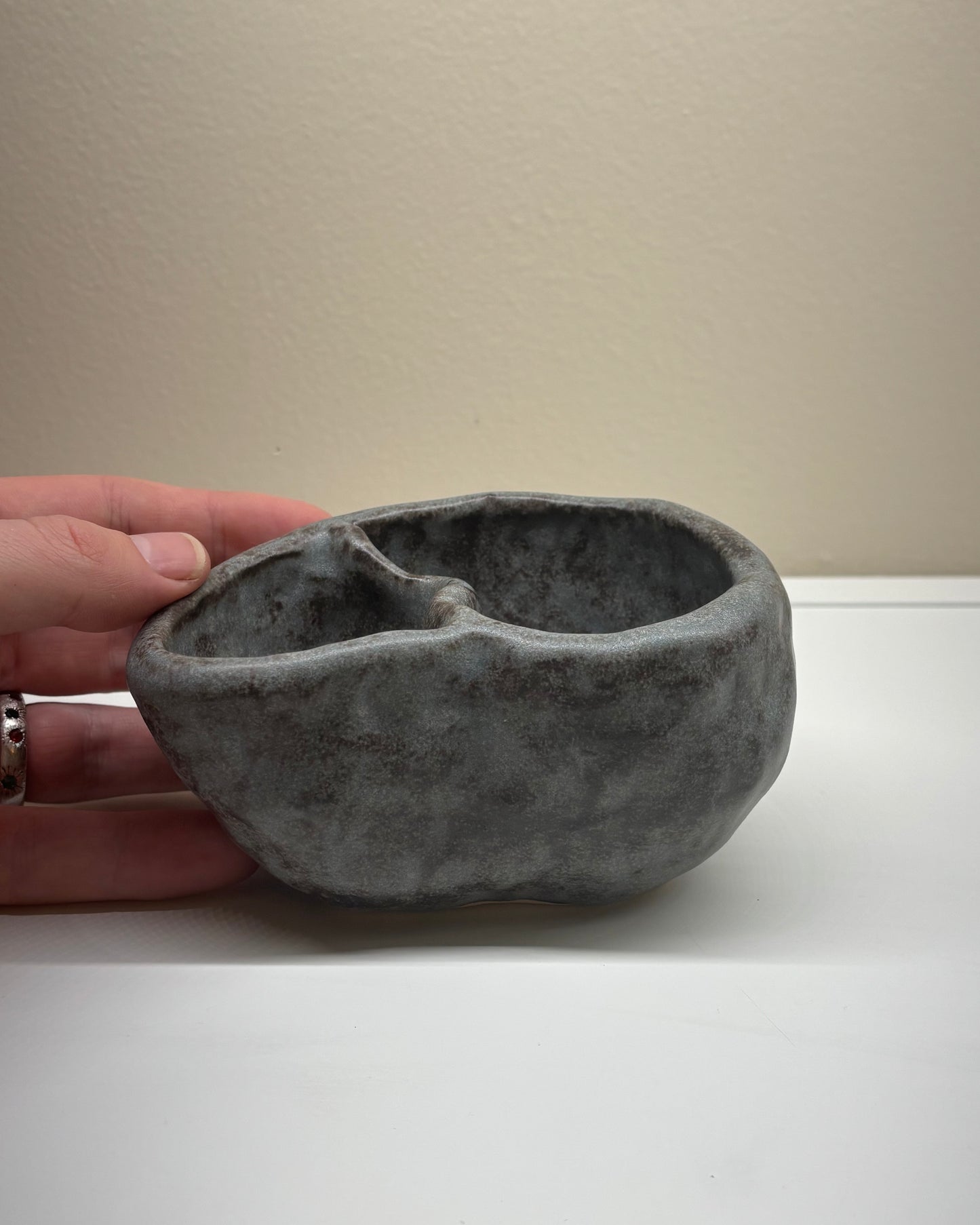 Bog Pot 16 - Rocky Pebble