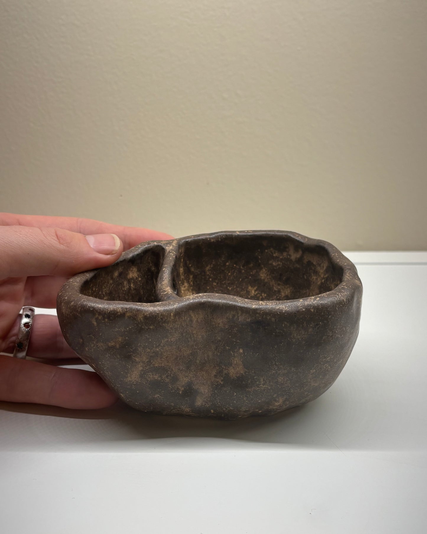 Bog Pot 18 - Loamy Pebble