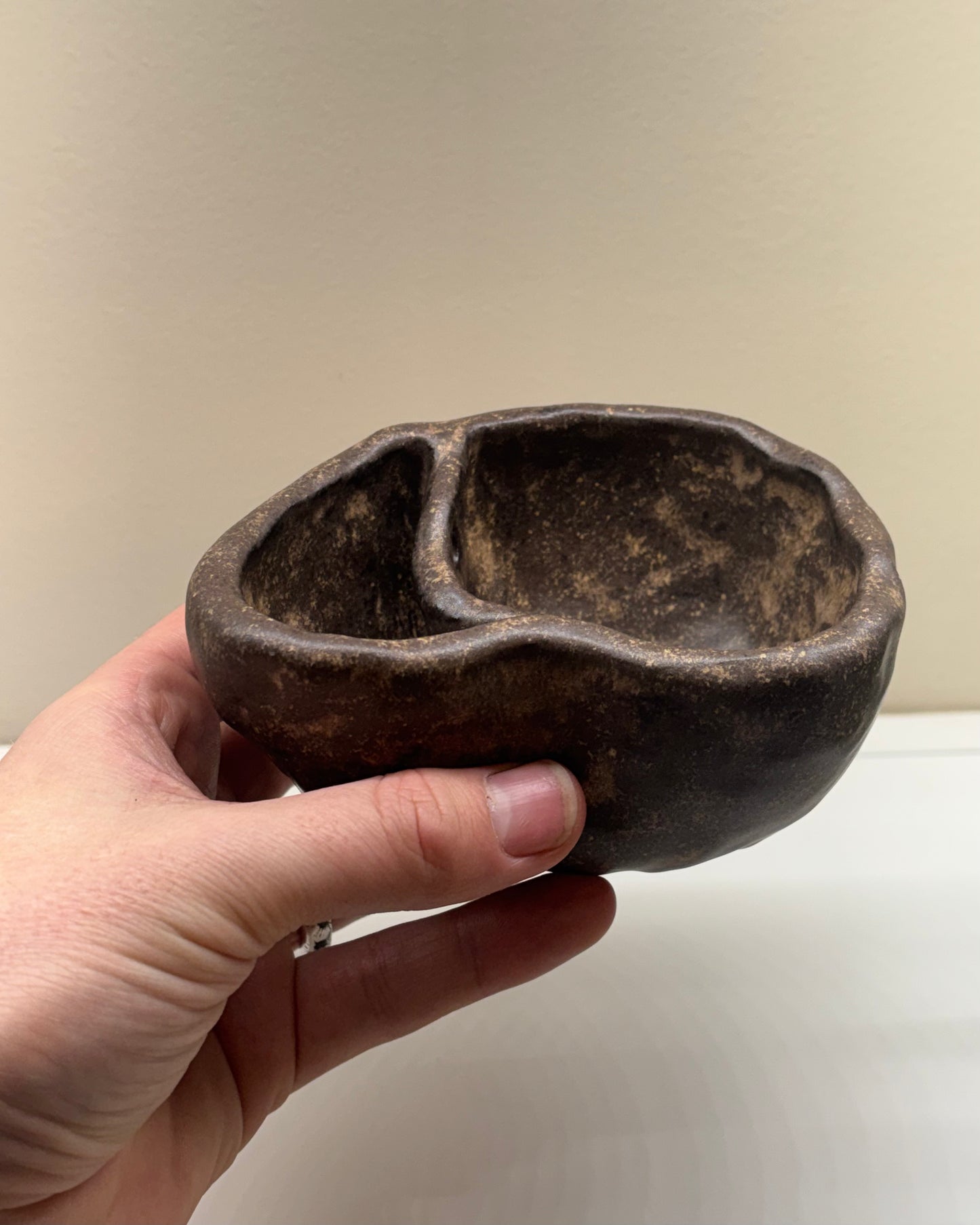 Bog Pot 18 - Loamy Pebble