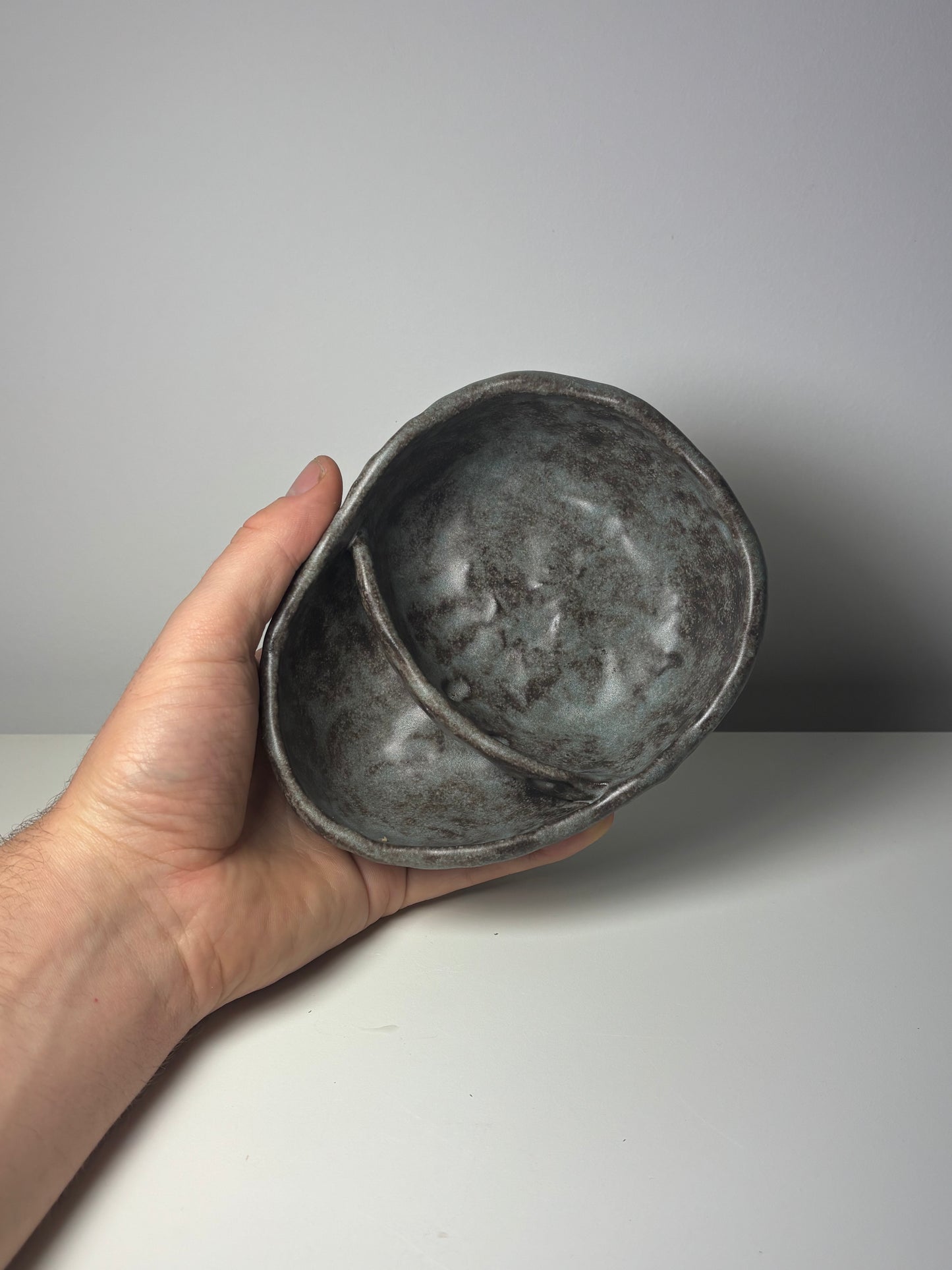 Pebble Bog Pot - Grey