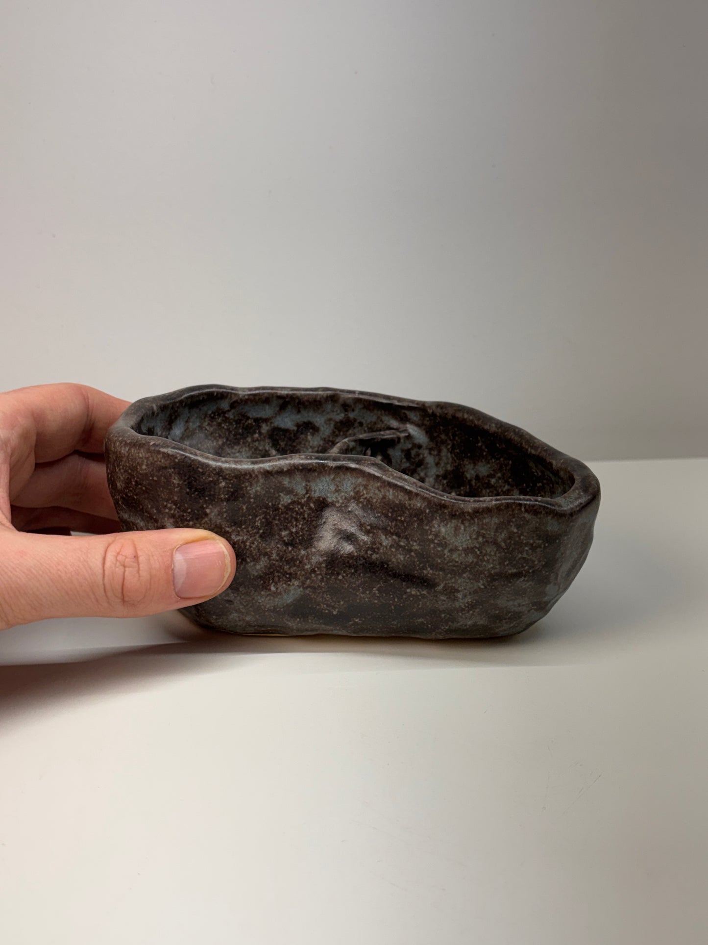 Bog Pot 05 - Grey Pebble