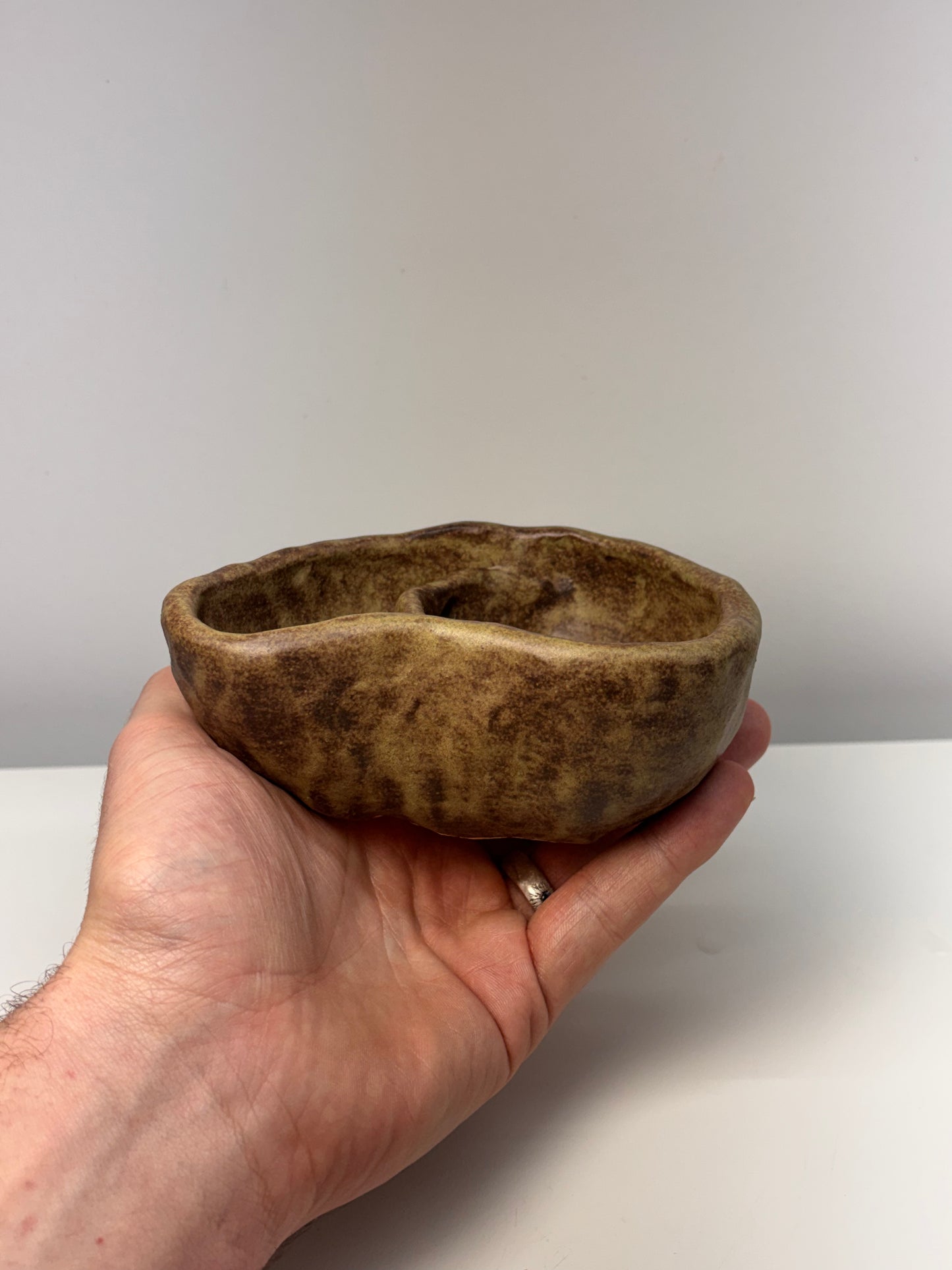 Bog Pot 07 - Mossy Pebble